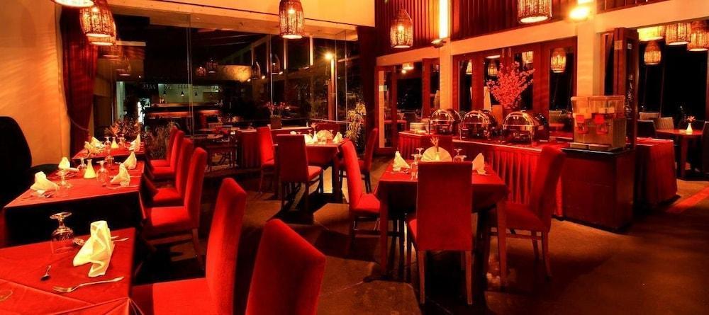 Puri Setiabudhi Bandung Luaran gambar